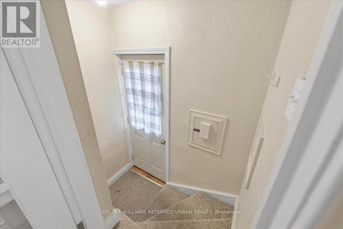 207 Elmhurst Avenue Property Photo 32