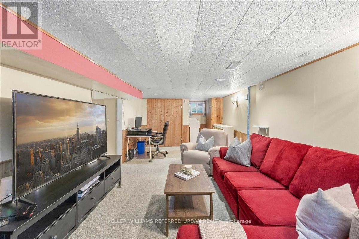 207 Elmhurst Avenue Property Photo 35