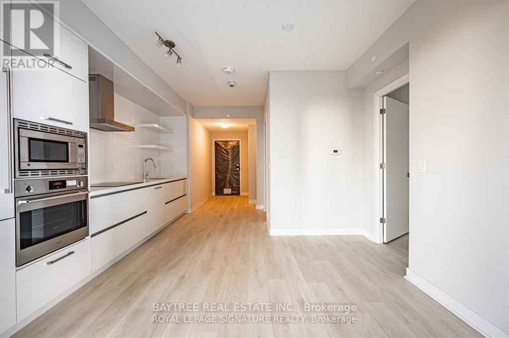 1506 - 2221 Yonge Street Property Photo 4