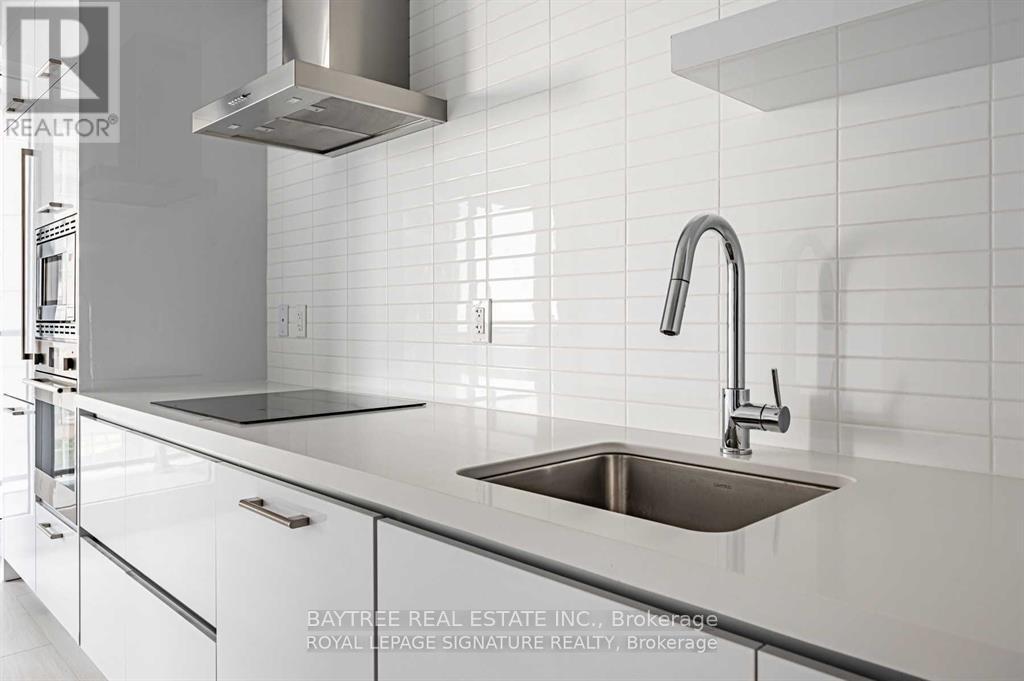 1506 - 2221 Yonge Street Property Photo 6
