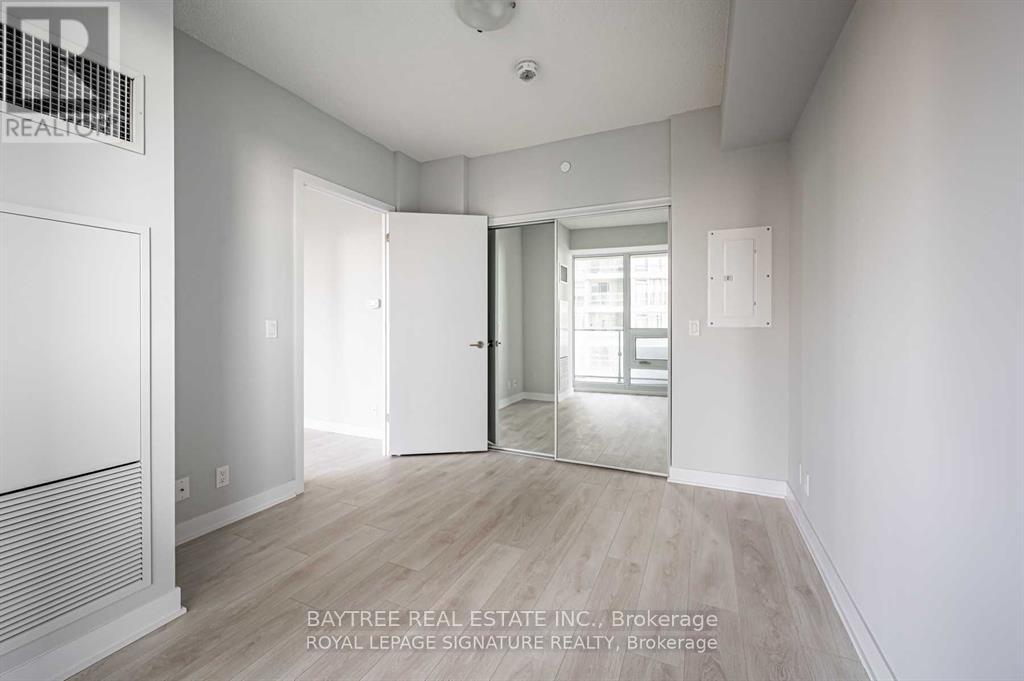 1506 - 2221 Yonge Street Property Photo 11