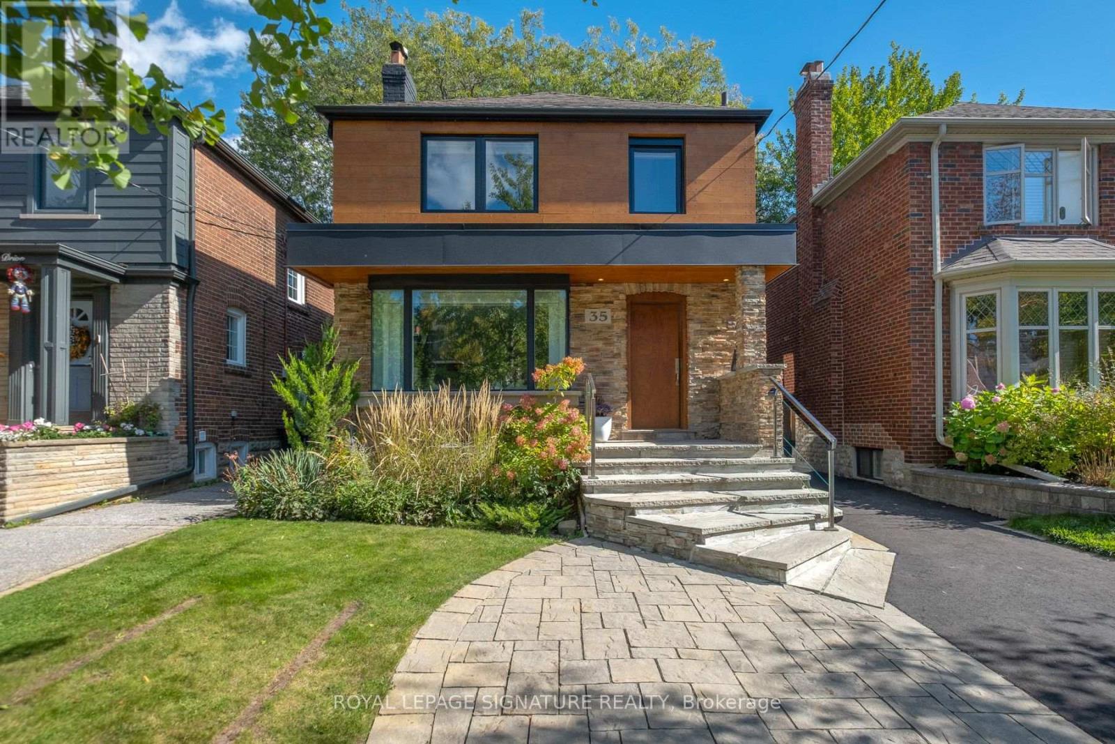 35 Bessborough Drive Property Photo 1
