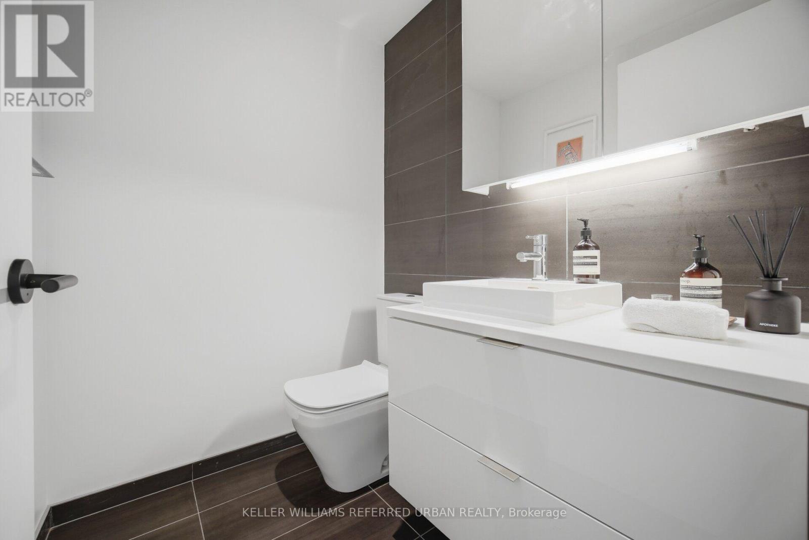 Th105 - 170 Bayview Avenue Property Photo 13