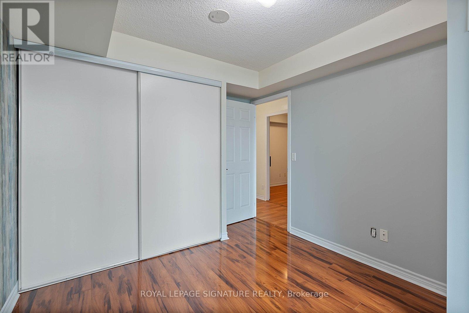 801 - 19 Grand Trunk Crescent Property Photo 13