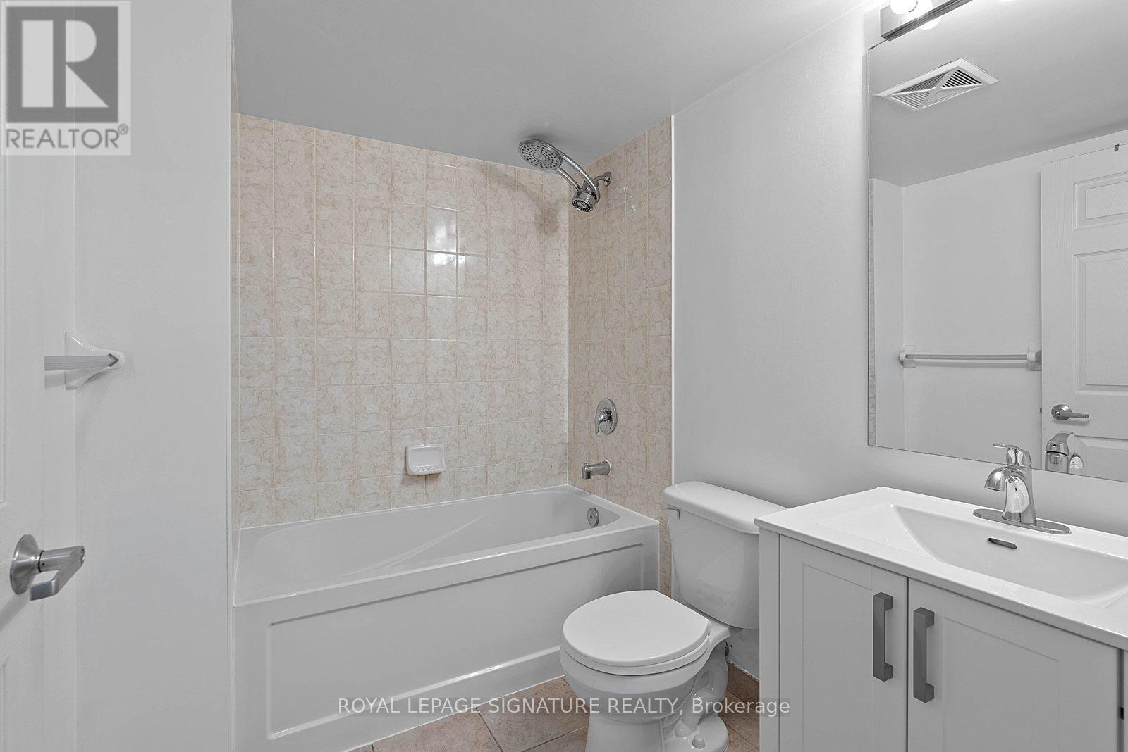801 - 19 Grand Trunk Crescent Property Photo 16