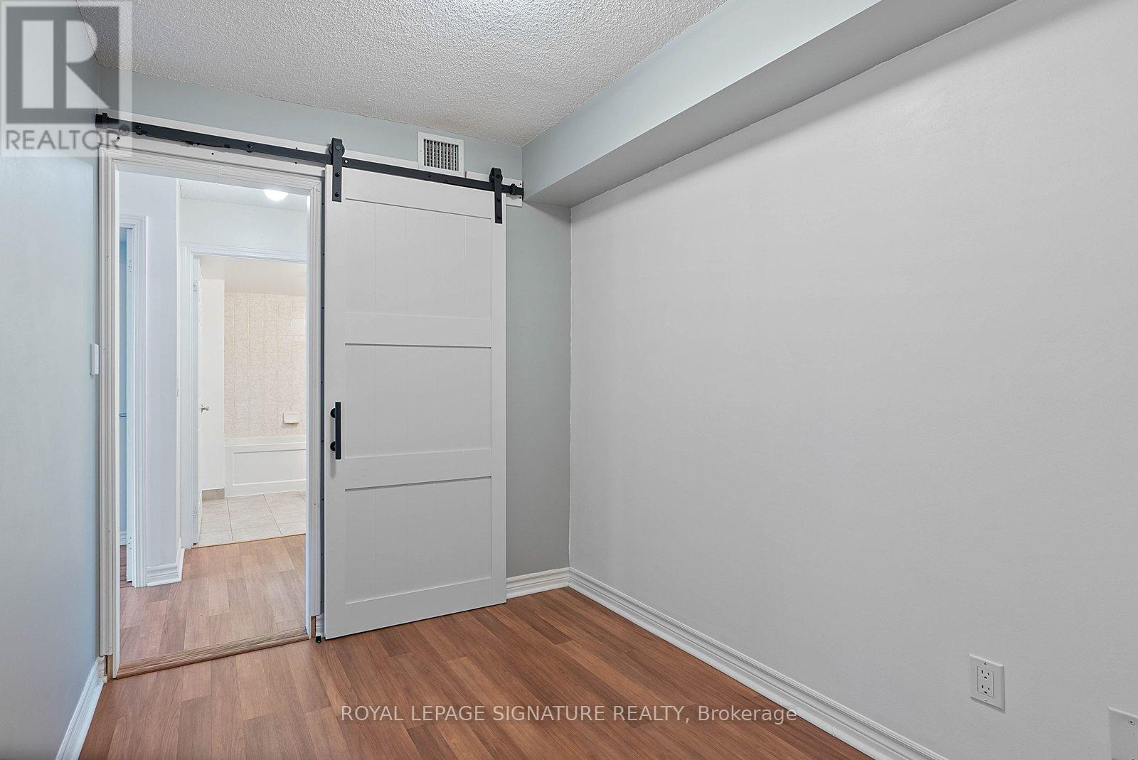 801 - 19 Grand Trunk Crescent Property Photo 22