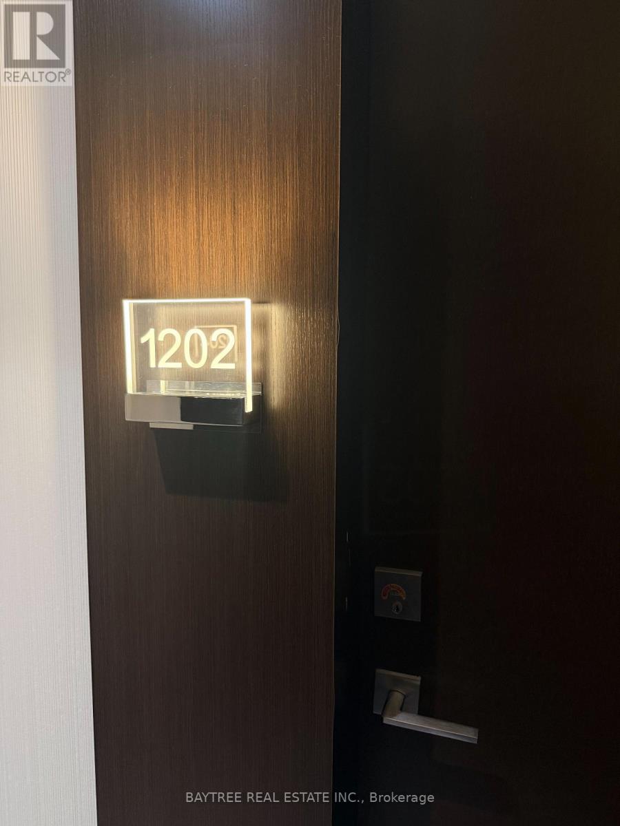1202 - 2221 Yonge Street Property Photo 1
