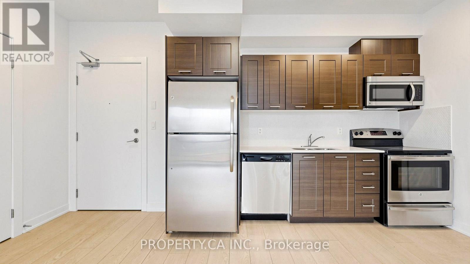 1202 - 20 Bruyeres Mews Property Photo 5