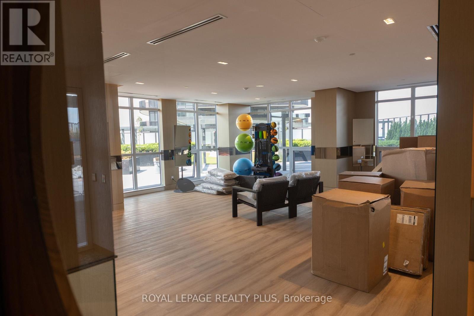 662 - 68 Esther Shiner Boulevard Property Photo 32
