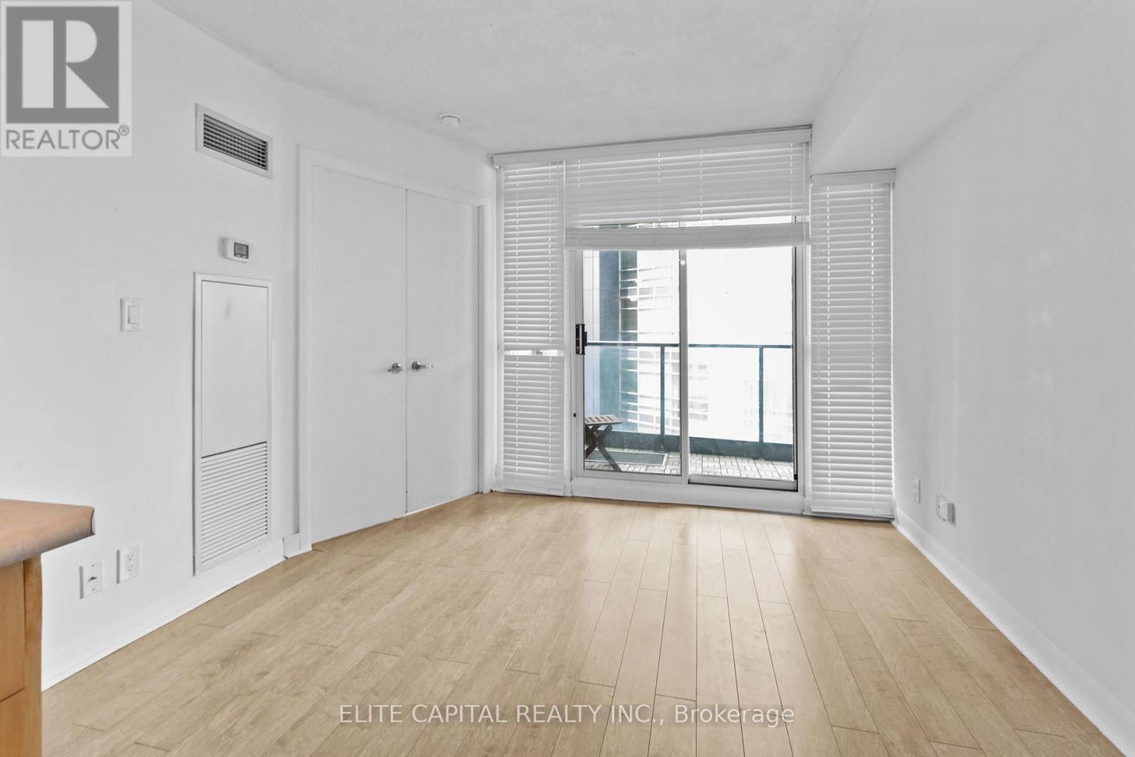 1311 - 600 Fleet Street Property Photo 6