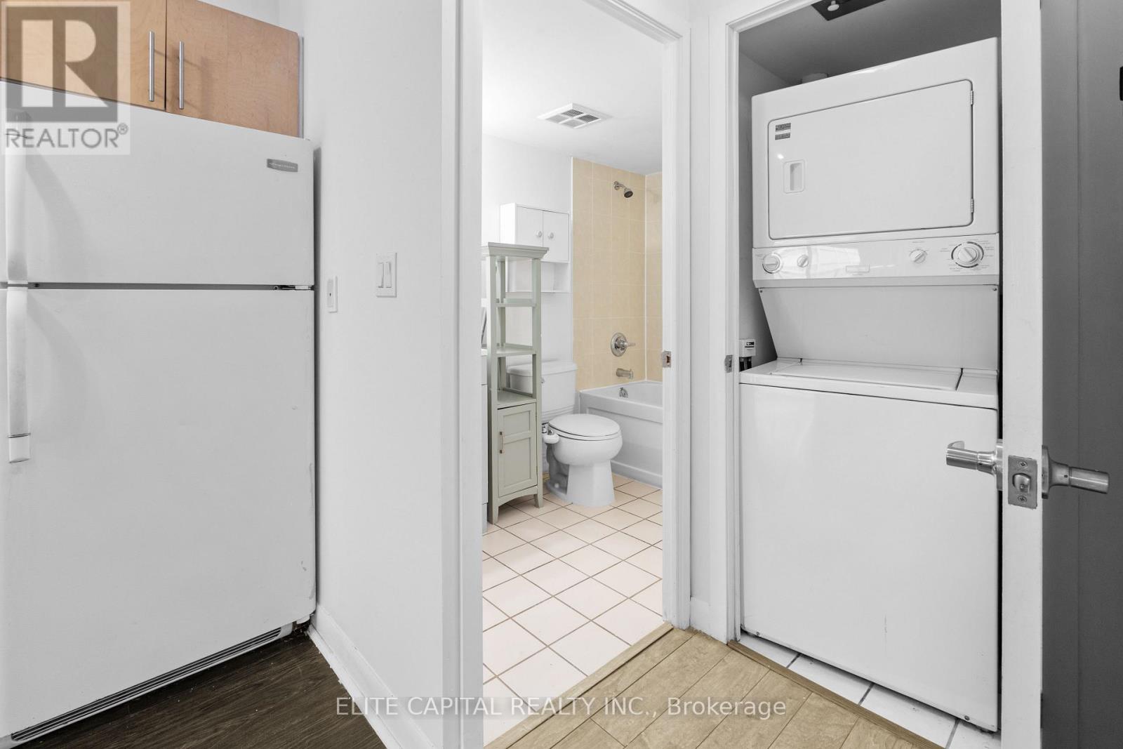 1311 - 600 Fleet Street Property Photo 10