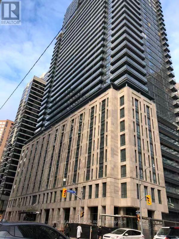 327 - 955 BAY STREET Property Photo 1