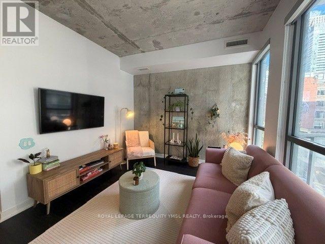 410 - 39 Brant Street Property Photo 6