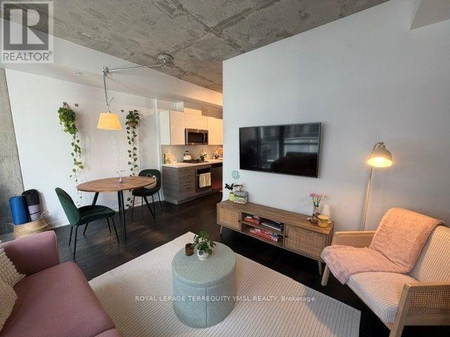410 - 39 Brant Street Property Photo 8