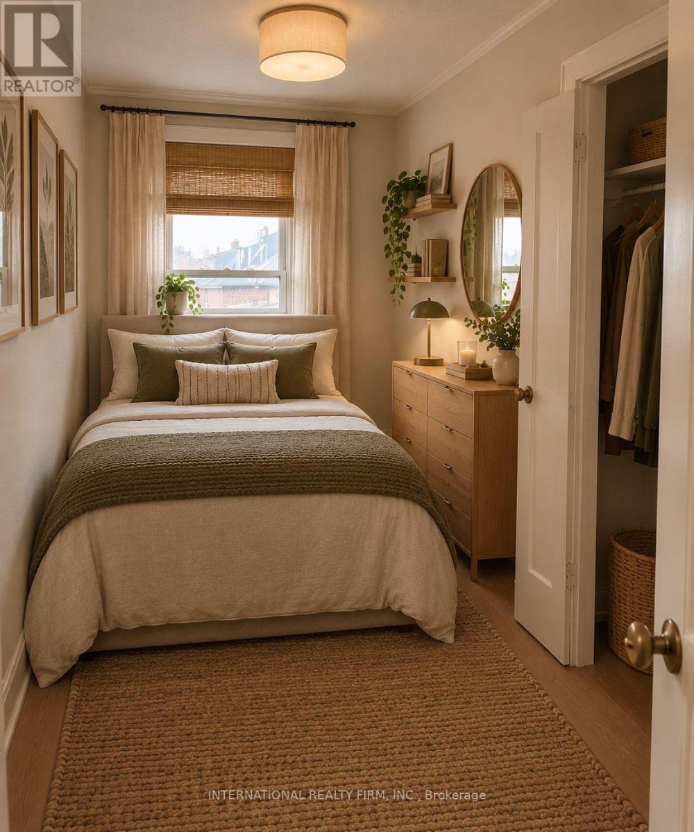17 - 1094 College Street Property Photo 7