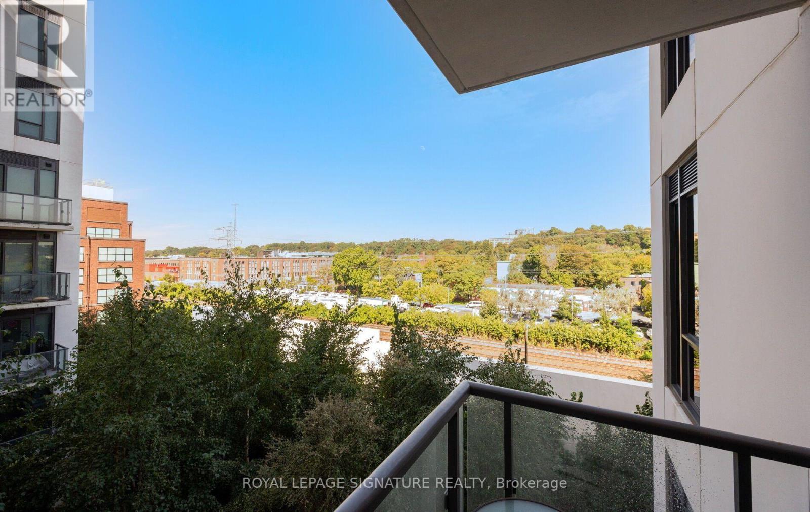 526 - 280 Howland Avenue Property Photo 18