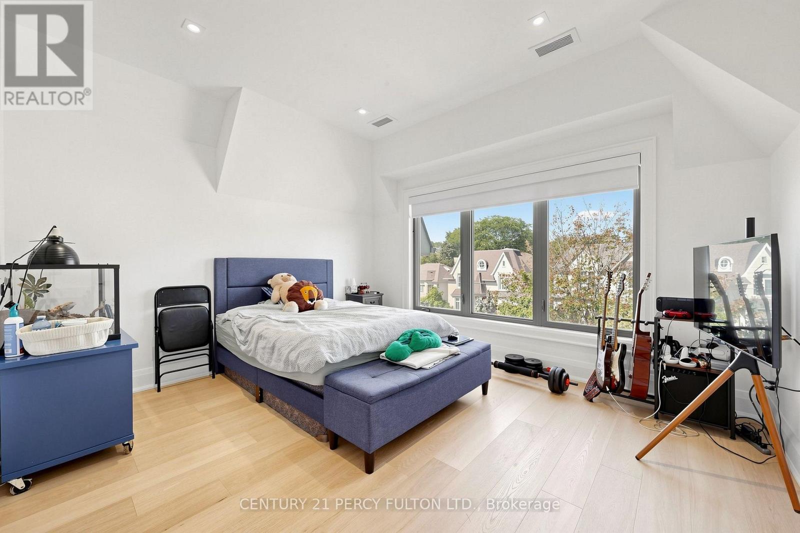 171 Elmwood Avenue Property Photo 30