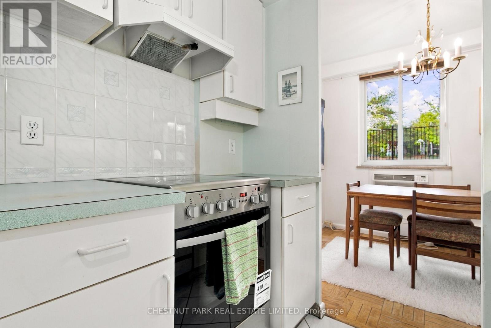 102 - 158 Crescent Road Property Photo 7