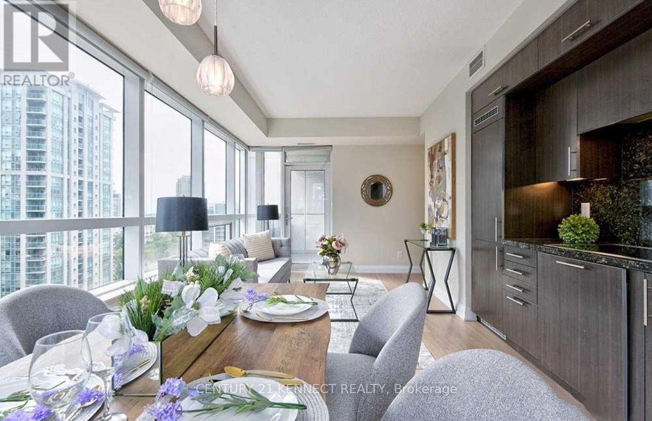 1005 - 2 Anndale Drive Property Photo 12