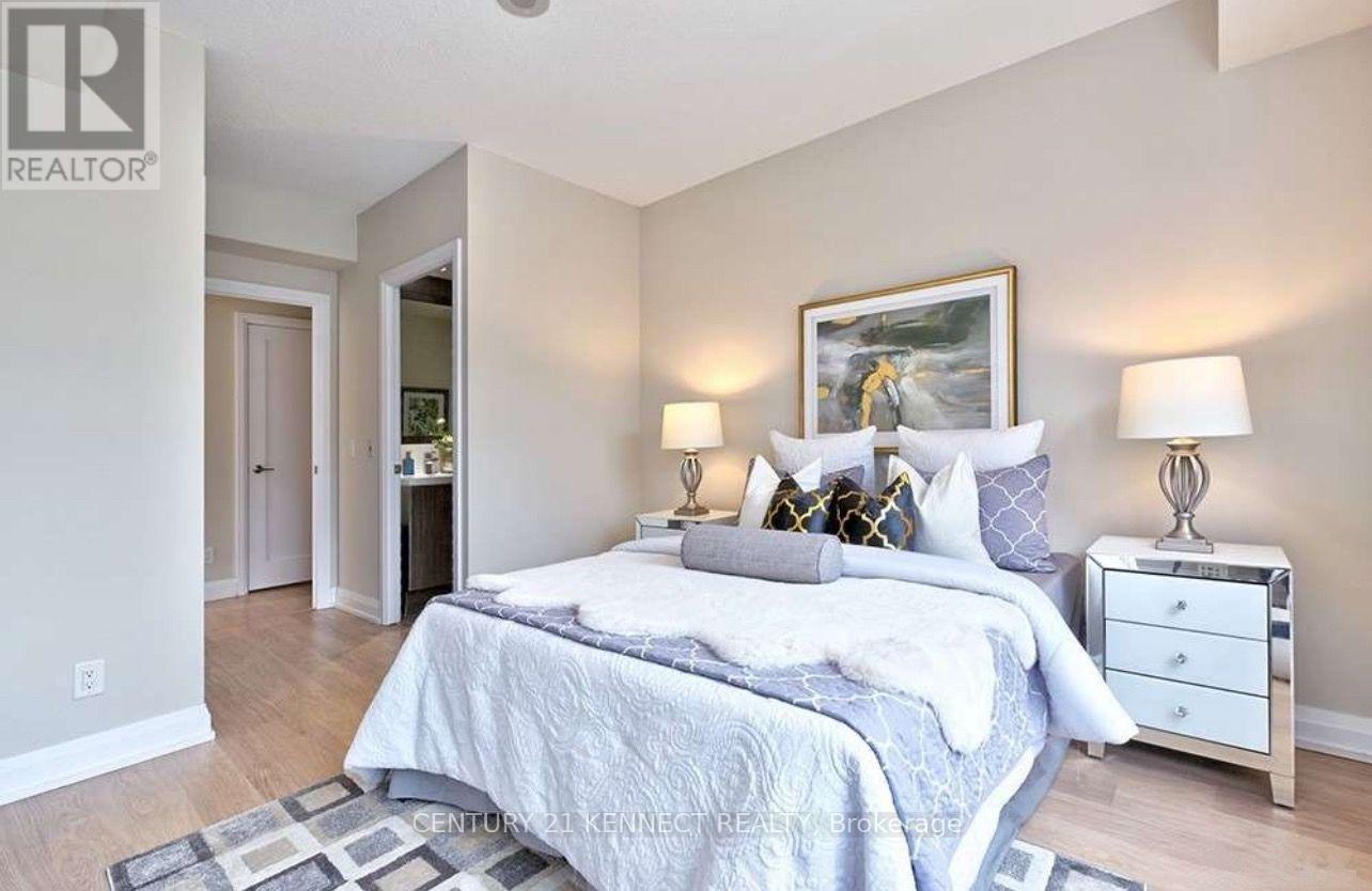 1005 - 2 Anndale Drive Property Photo 16