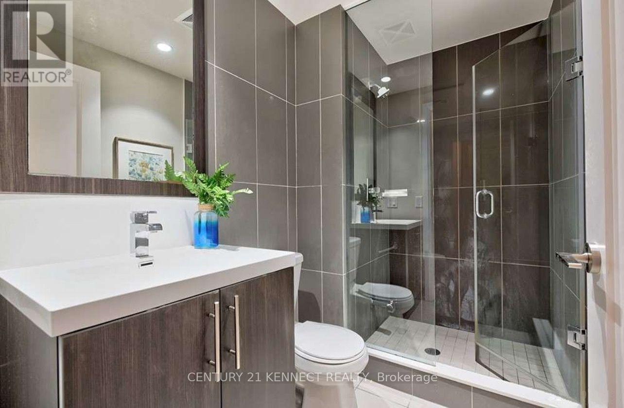 1005 - 2 Anndale Drive Property Photo 17