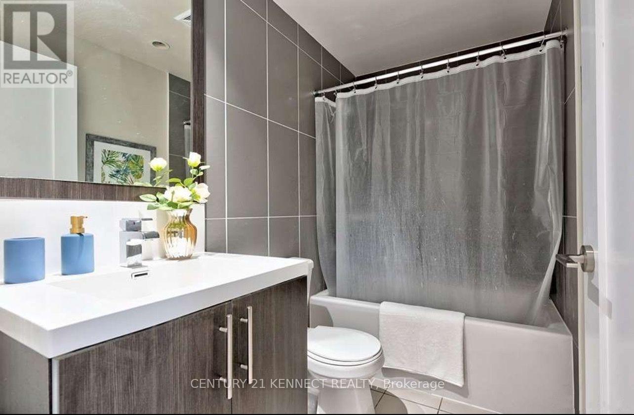 1005 - 2 Anndale Drive Property Photo 20