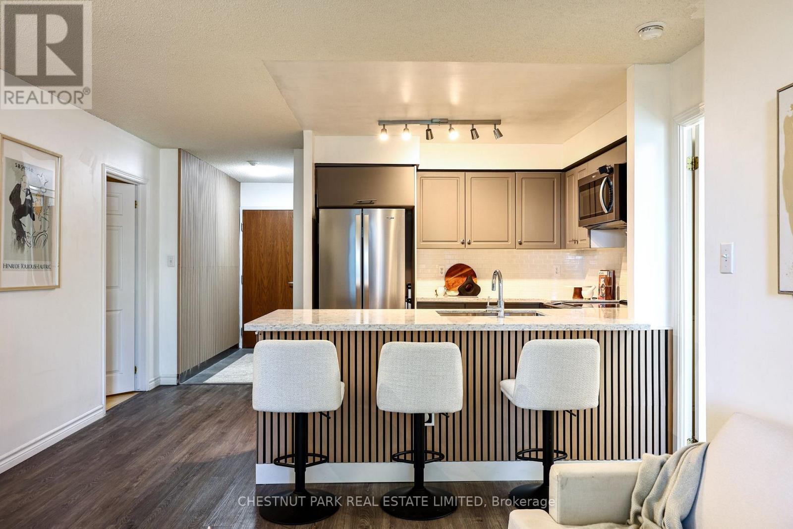 615 - 23 Lorraine Drive Property Photo 3
