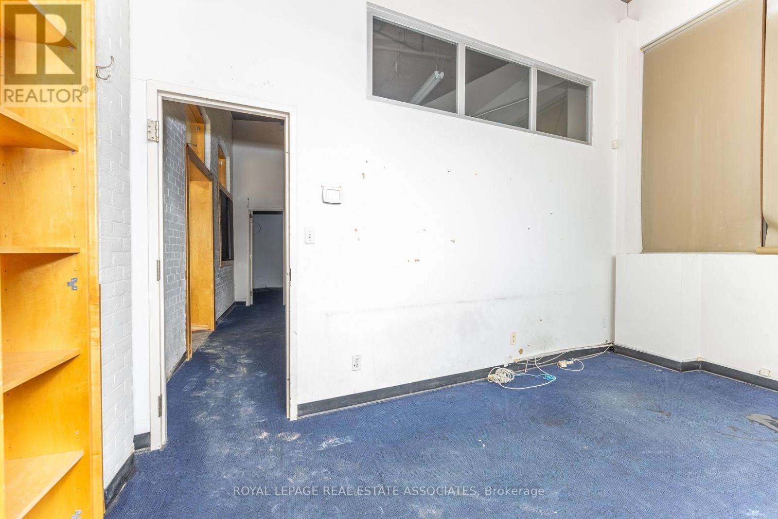 Unit A - 381 Richmond Street E Property Photo 12