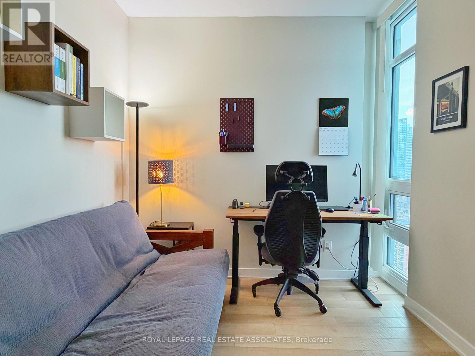 2308 - 210 Simcoe Street Property Photo 10