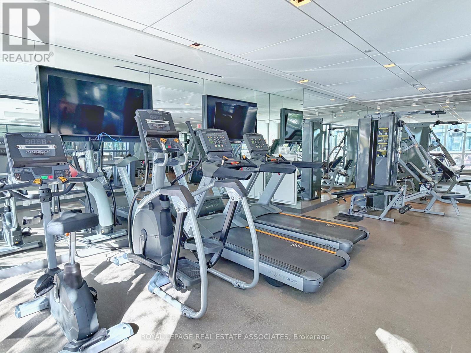 2308 - 210 Simcoe Street Property Photo 17