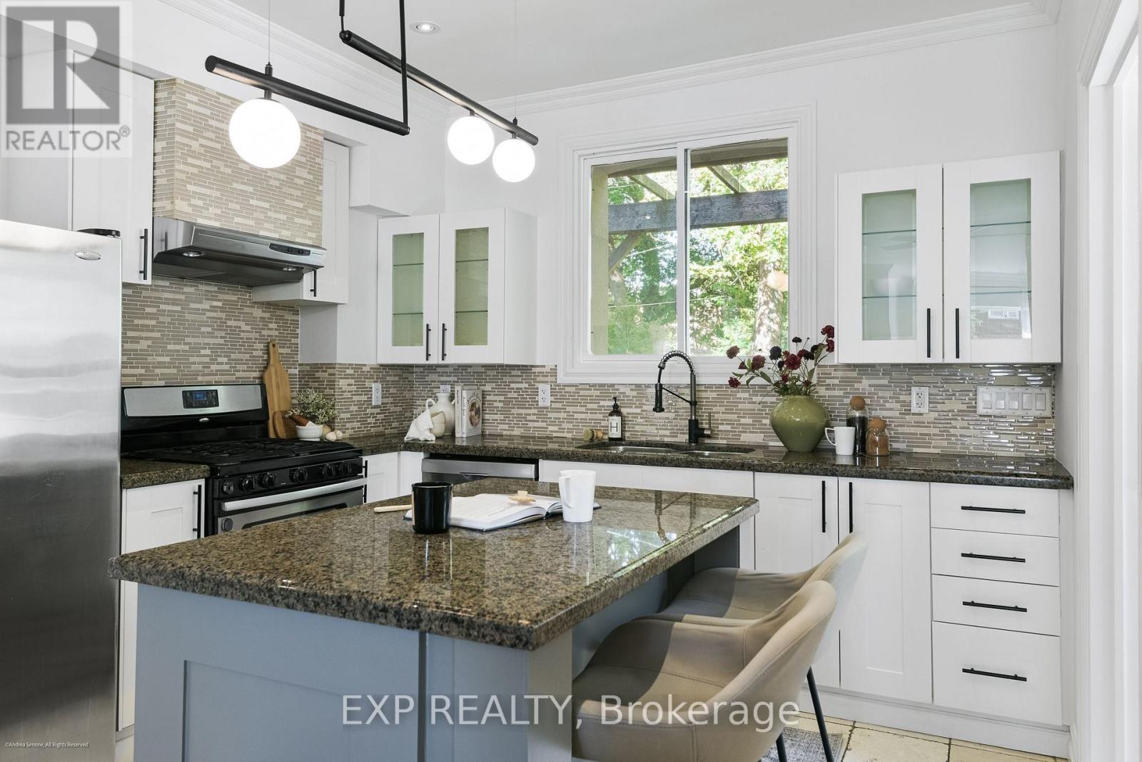 6 Louise Avenue Property Photo 11