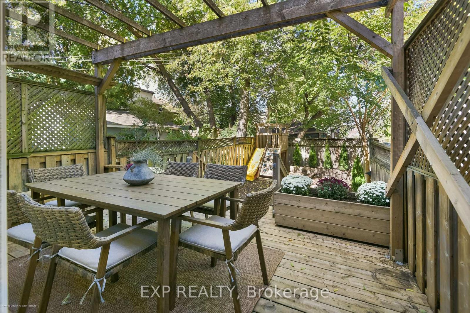 6 Louise Avenue Property Photo 31