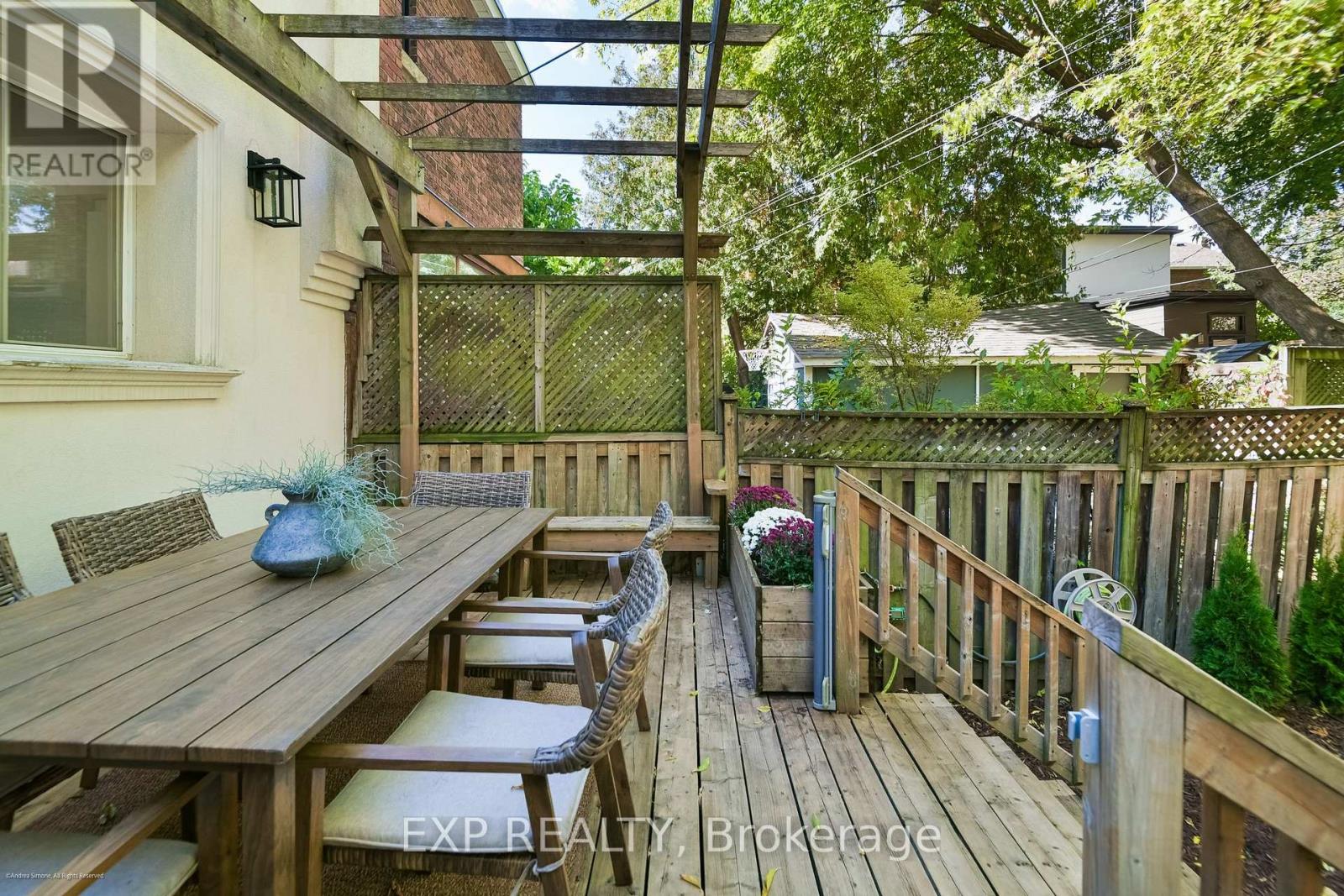 6 Louise Avenue Property Photo 32