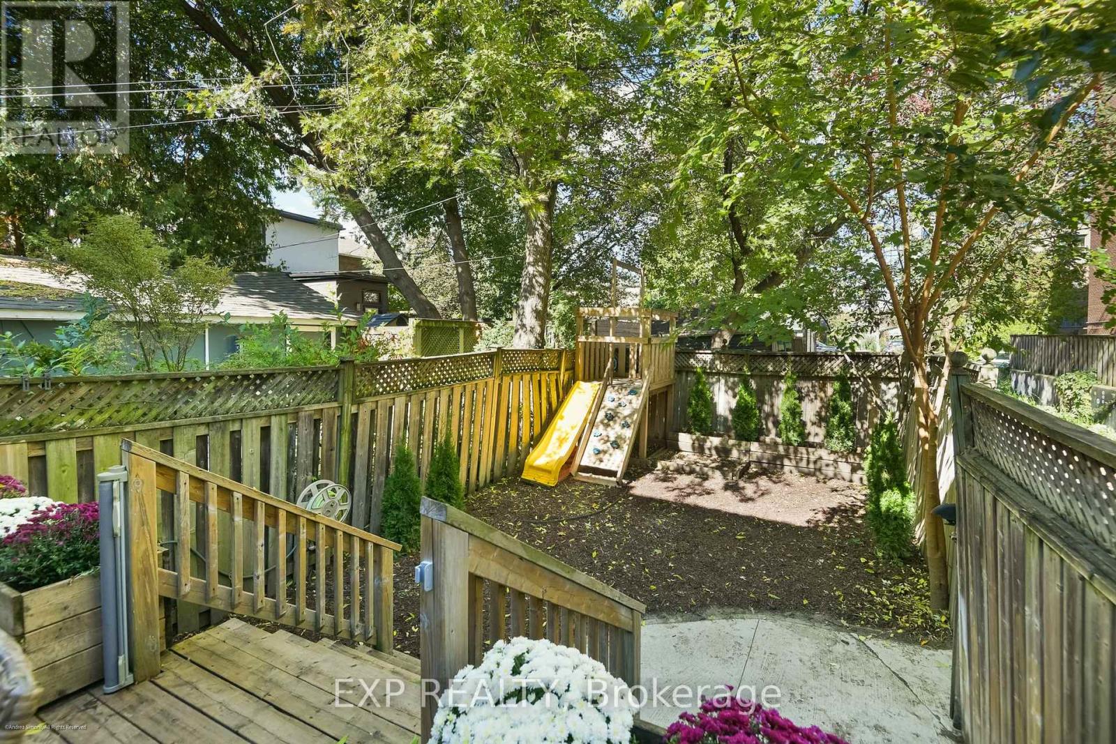 6 Louise Avenue Property Photo 34