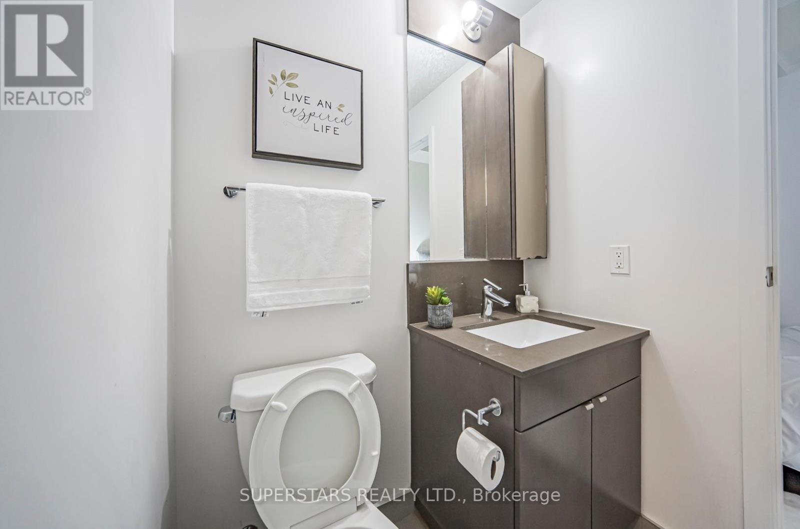 801 - 89 Dunfield Avenue Property Photo 11