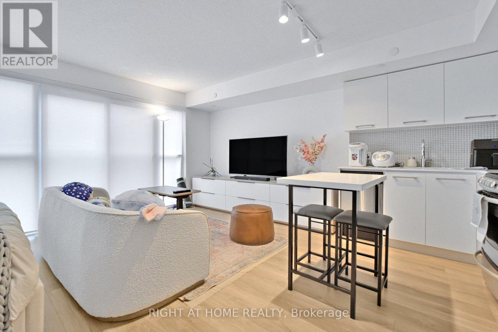 1406 - 87 Peter Street Property Photo 14