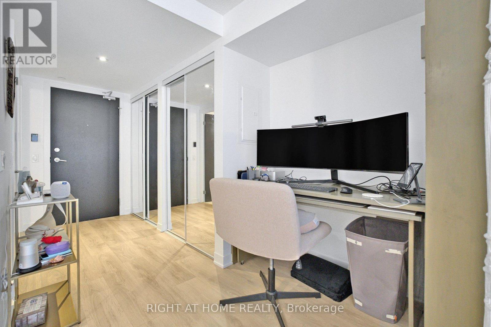 1406 - 87 Peter Street Property Photo 23