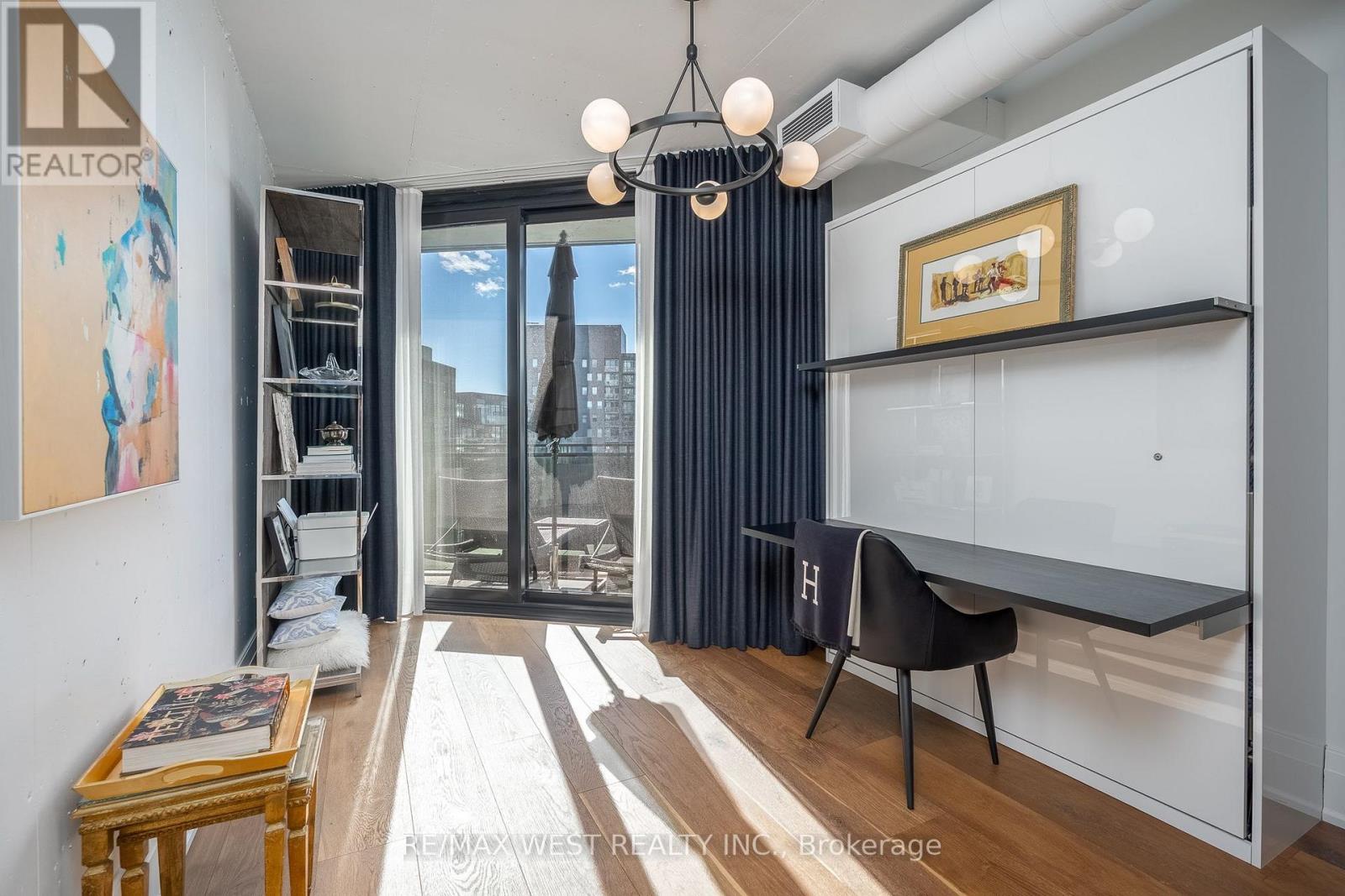 1002 - 21 Lawren Harris Square Property Photo 18