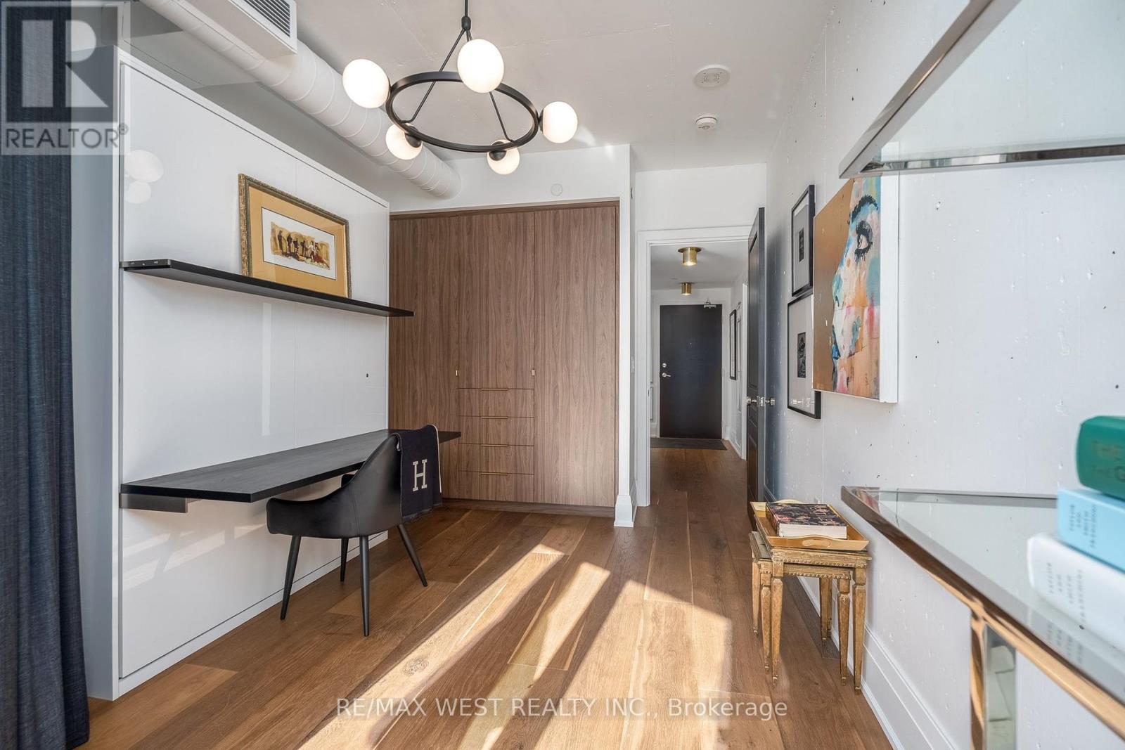 1002 - 21 Lawren Harris Square Property Photo 19