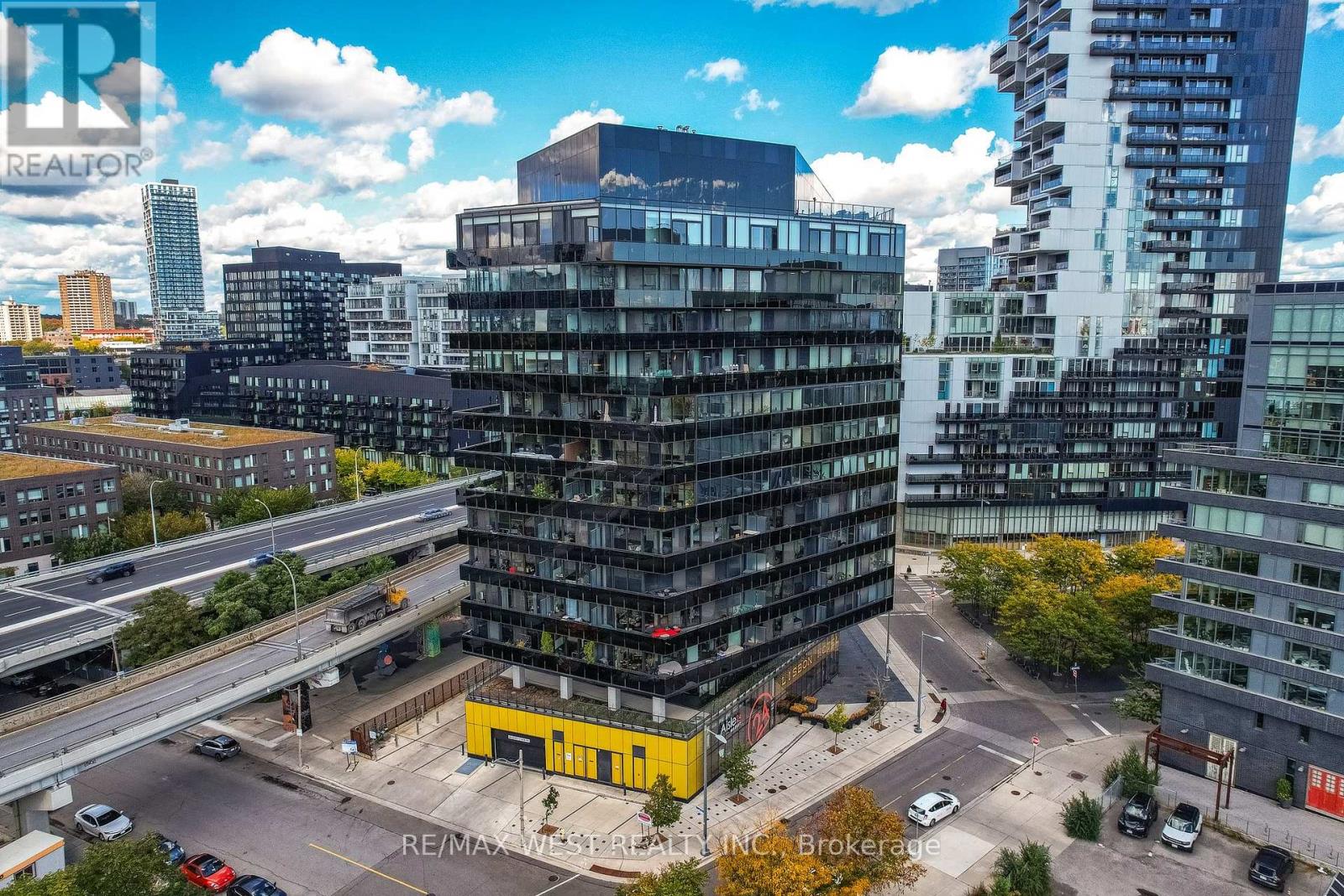 1002 - 21 Lawren Harris Square Property Photo 30