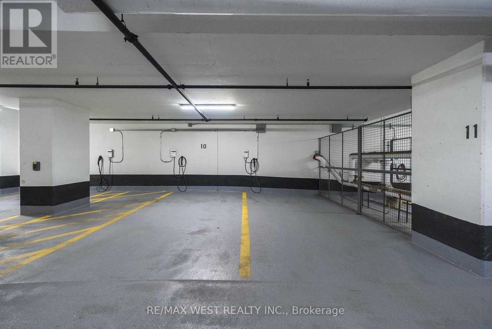 1002 - 21 Lawren Harris Square Property Photo 33