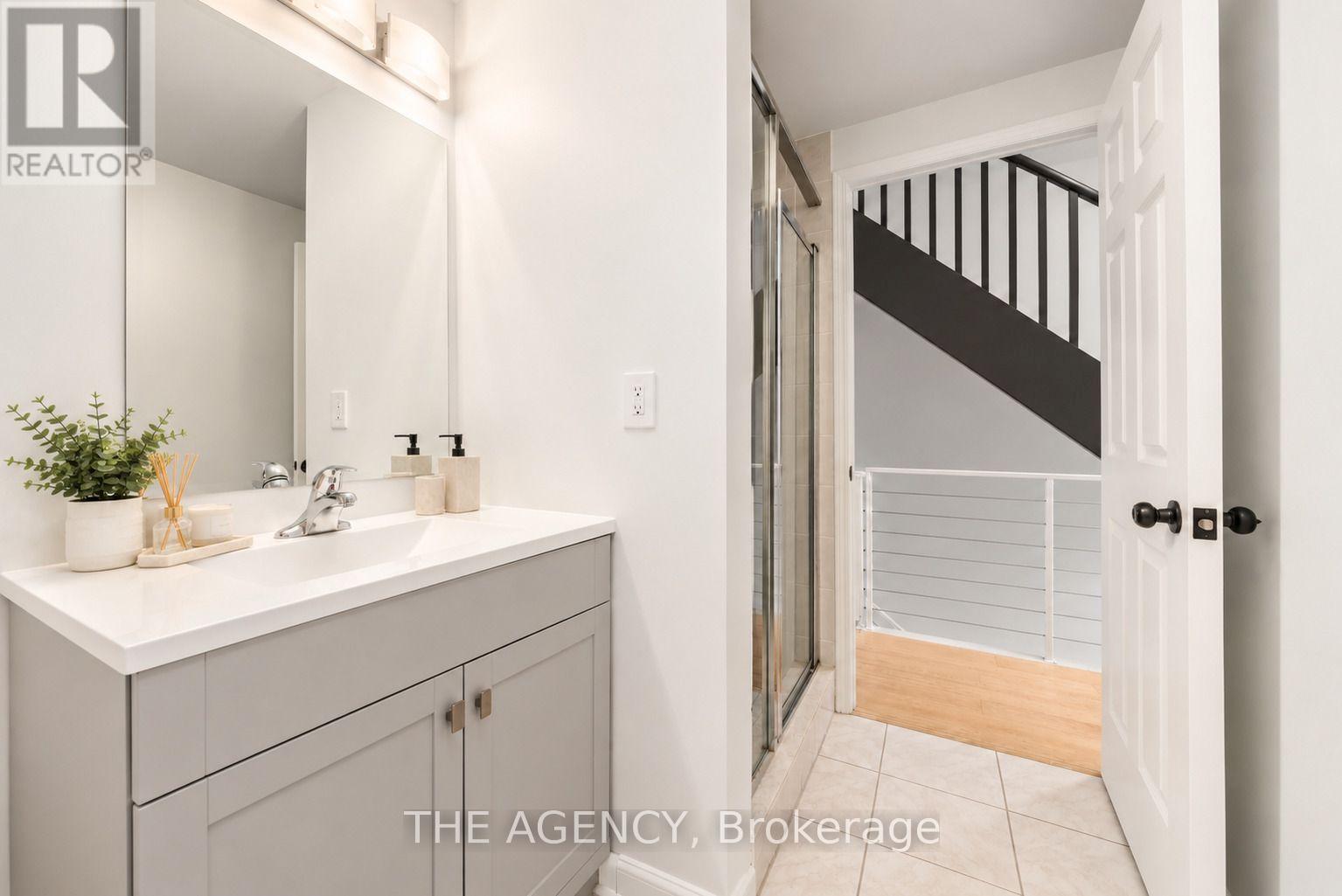 667 - 38 Stadium Road Property Photo 11