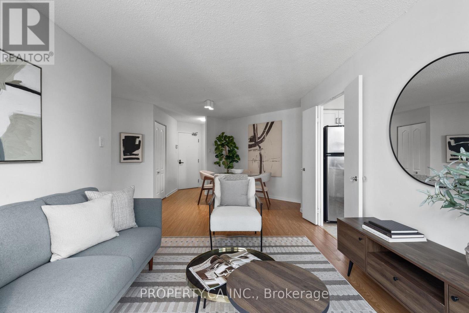 601 - 25 Maitland Street Property Photo 4
