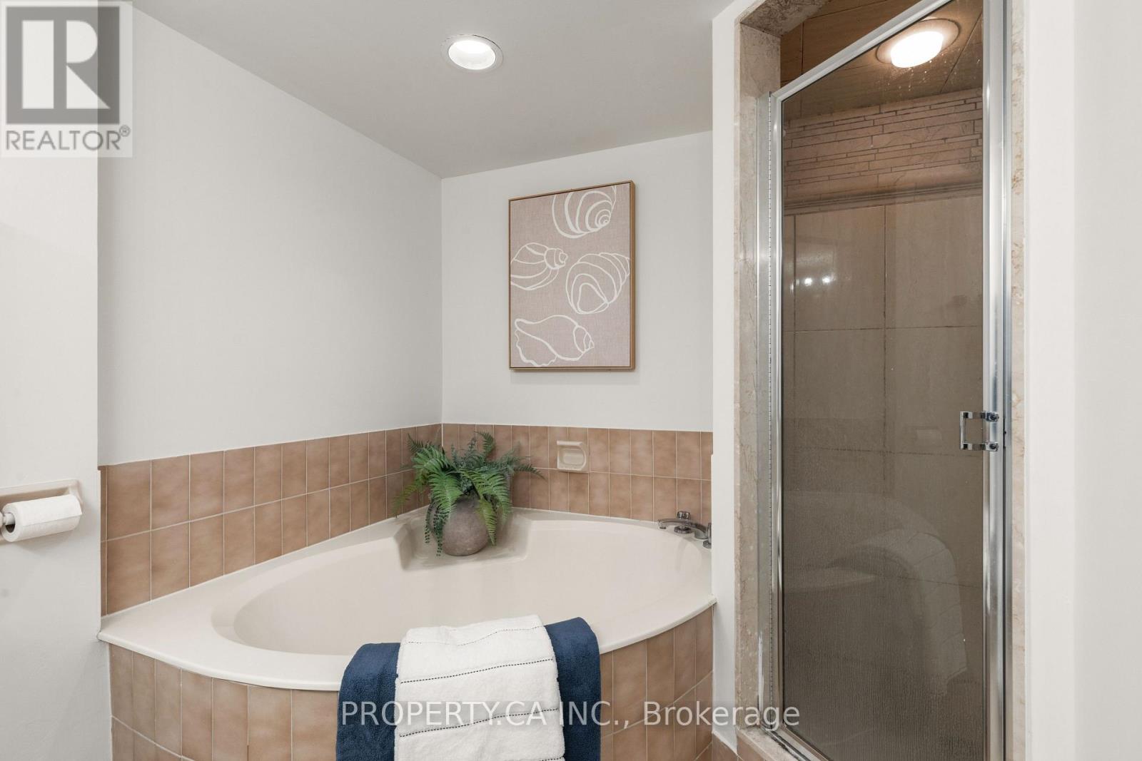 601 - 25 Maitland Street Property Photo 17