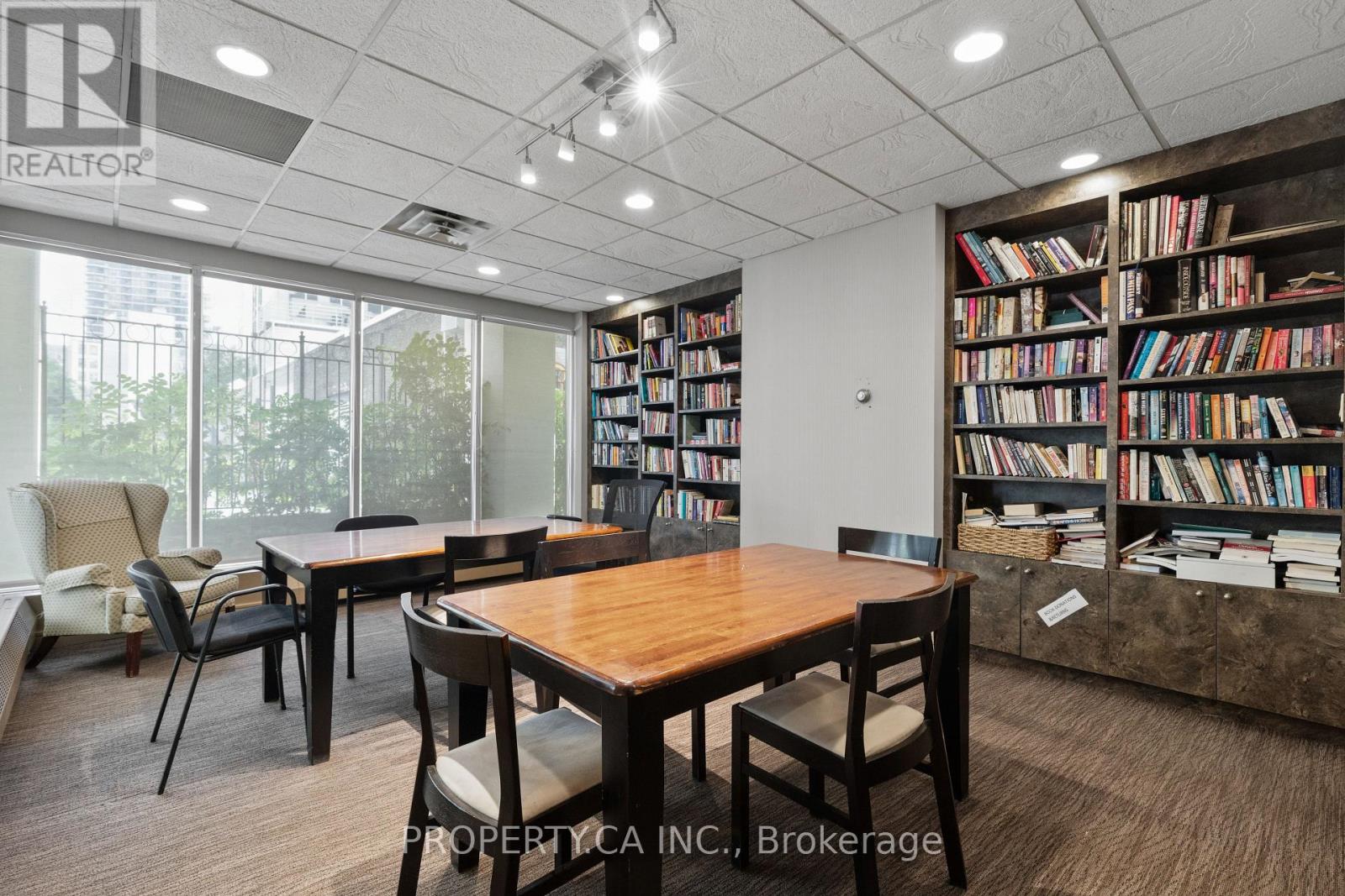 601 - 25 Maitland Street Property Photo 23