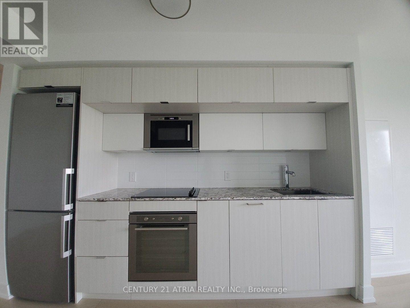 2424 - 585 Bloor Street E Property Photo 2