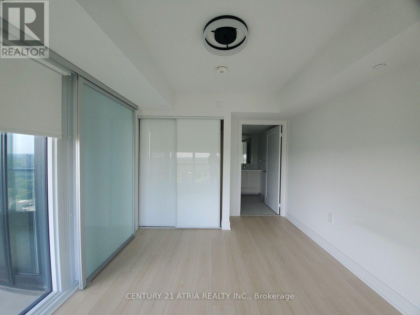 2424 - 585 Bloor Street E Property Photo 11