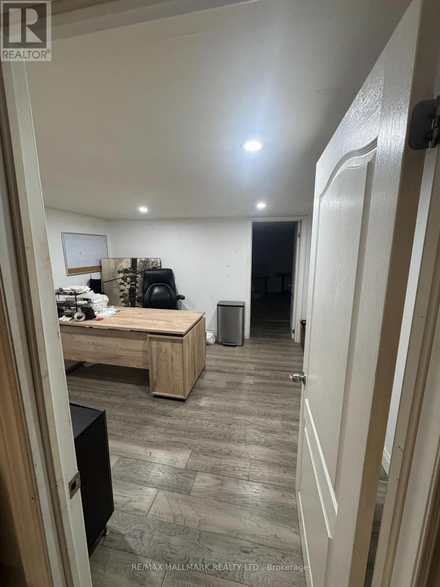 4920 Yonge Street Property Photo 10