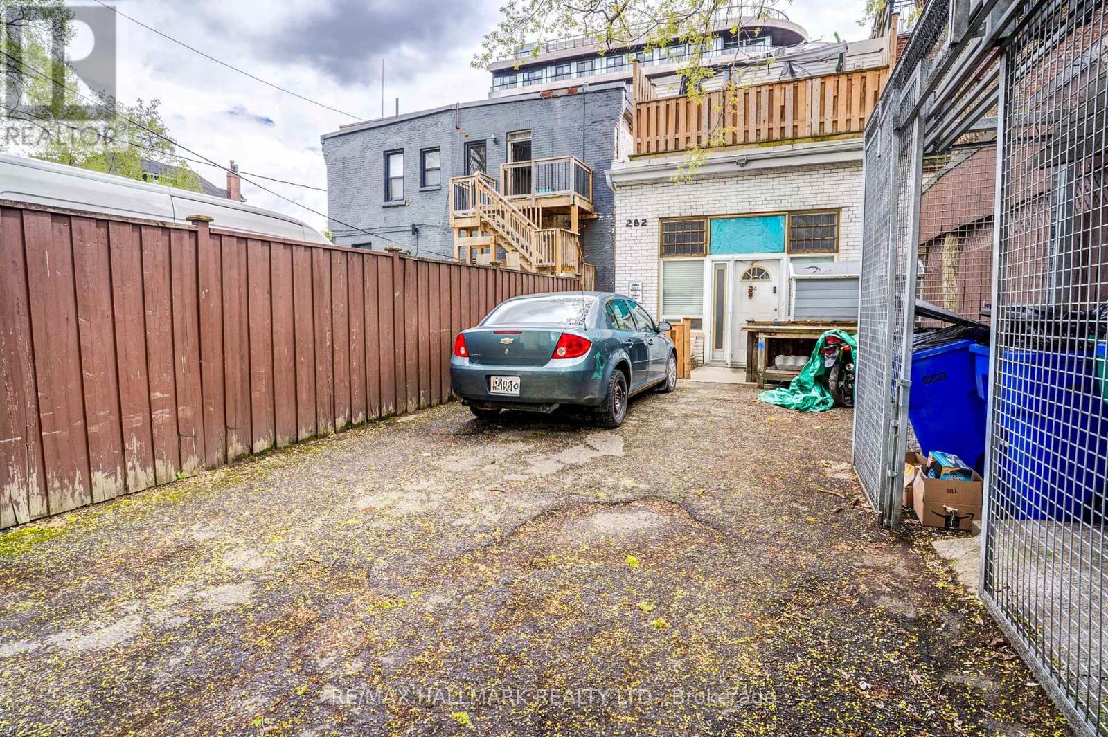 282 Avenue Road Property Photo 50