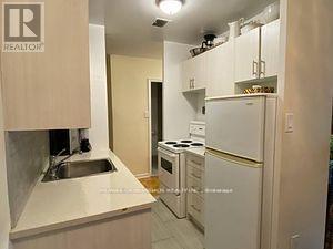 708 - 85 Lawton Boulevard Property Photo 8